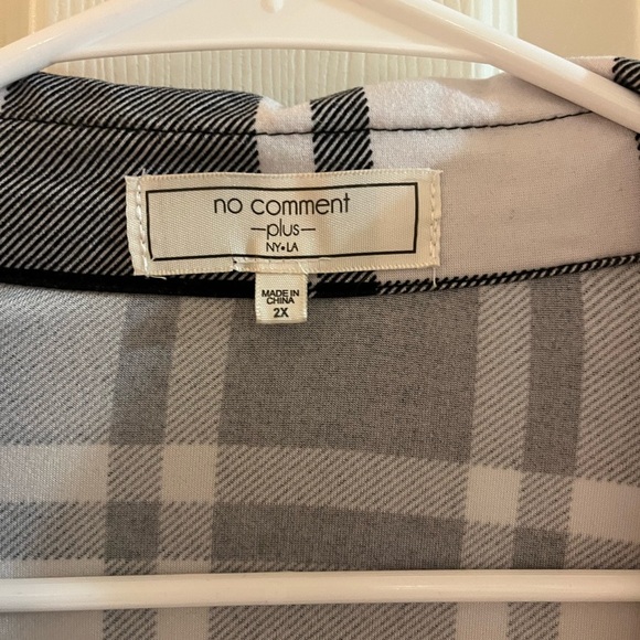 No Comment Women's Black and White Buffalo pattern Shirt 2X - Picture 4 of 4